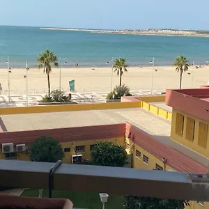 Apartamento En Primera Linea De Playa Con Piscina. Apartamento El Puerto de Santa María