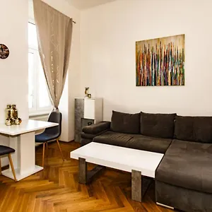 Raimond Apartamento